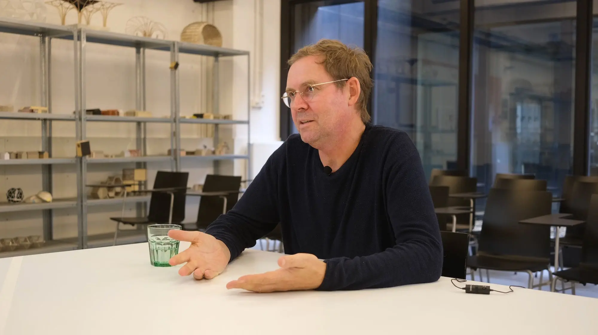 Afbeelding video portret - Over culturele, sociale en onzichtbare handen (deel 2)